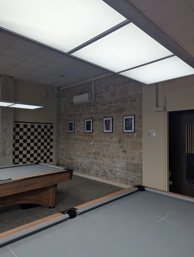 Billard dans un salon